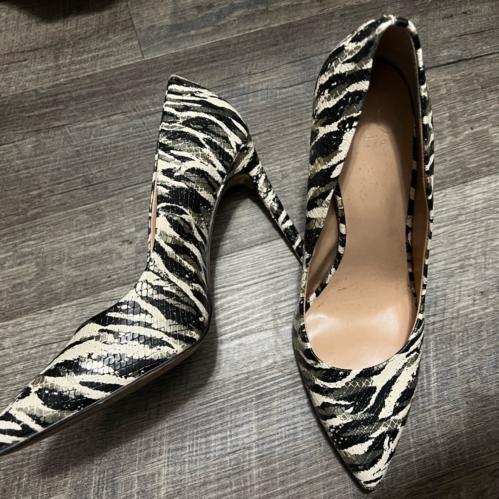 JLO Heels - Picture 2 of 3